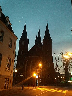 Kirche März 2012 - Mond, Venus und Jupiter sichtbar - by CH